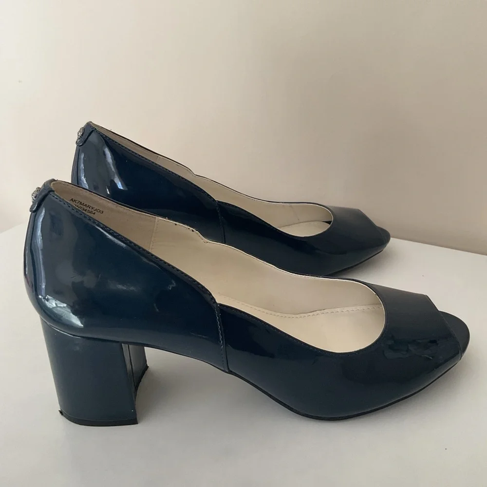 Anne Klein Navy Peep Toe Block Heel Pumps Comfort Classic Size 10M - Picture 6 of 9